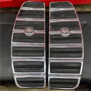 Harley-Davidson  Willie G  rider Floorboards Black and Silver